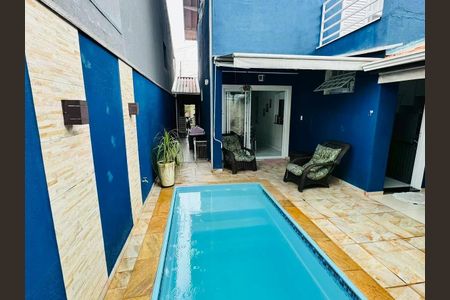 Casa à venda com 162m², 3 quartos e 2 vagas