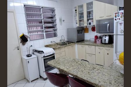 Casa à venda com 71m², 2 quartos e 2 vagas