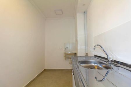 Apartamento para alugar com 33m², 2 quartos e sem vaga Apartamento para alugar com 33m², 2 quartos e sem vagaCozinha e Área de Serviço