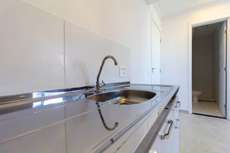 Apartamento para alugar com 33m², 2 quartos e sem vaga Apartamento para alugar com 33m², 2 quartos e sem vagaCozinha e Área de Serviço