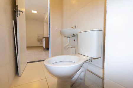 Apartamento para alugar com 33m², 2 quartos e sem vaga Apartamento para alugar com 33m², 2 quartos e sem vagaBanheiro
