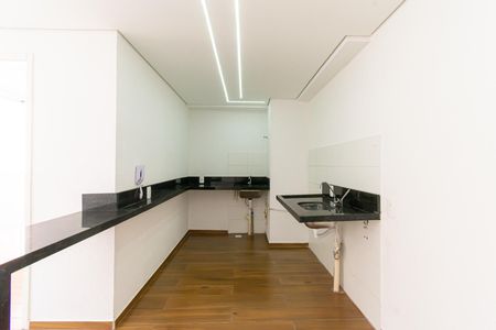 Apartamento para alugar com 35m², 2 quartos e sem vaga Apartamento para alugar com 35m², 2 quartos e sem vagaCozinha e Área de Serviço