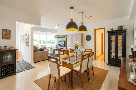 Sala de apartamento para alugar com 3 quartos, 128m² em Vila Jardim, Porto Alegre