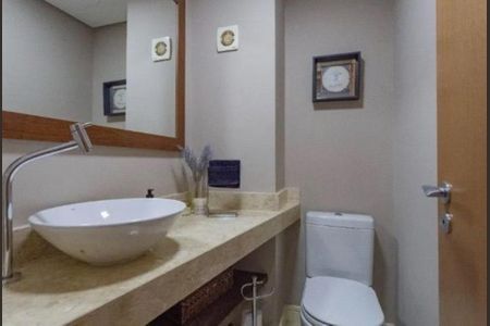 Apartamento para alugar com 128m², 3 quartos e 2 vagas Apartamento para alugar com 128m², 3 quartos e 2 vagasBanheiro 2