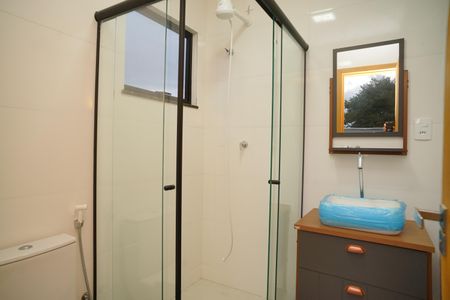 Banheiro da área externa de casa para alugar com 3 quartos, 132m² em Itaipuaçu, Maricá