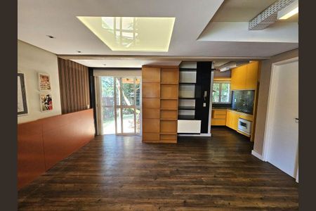Casa de condomínio para alugar com 127m², 3 quartos e 2 vagas Casa de condomínio para alugar com 127m², 3 quartos e 2 vagasSala