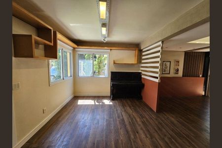 Sala de casa de condomínio para alugar com 3 quartos, 127m² em Mário Quintana, Porto Alegre