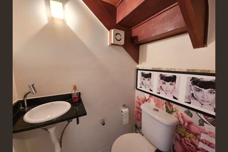 Casa de condomínio para alugar com 127m², 3 quartos e 2 vagas Casa de condomínio para alugar com 127m², 3 quartos e 2 vagasBanheiro 3