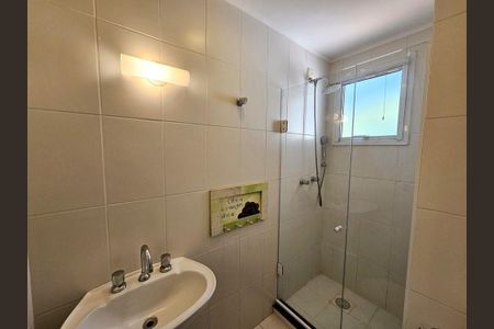 Casa de condomínio para alugar com 127m², 3 quartos e 2 vagas Casa de condomínio para alugar com 127m², 3 quartos e 2 vagasBanheiro 1