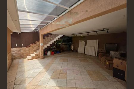 Casa à venda com 138m², 2 quartos e 2 vagas