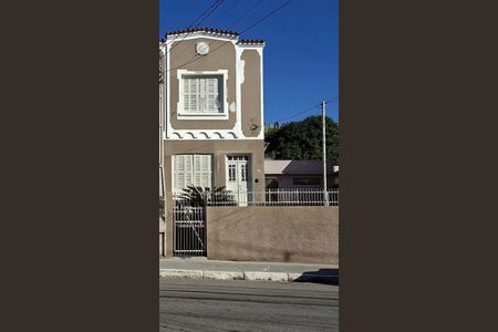 Casa à venda com 151m², 2 quartos e 5 vagas
