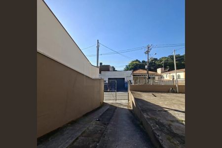 Casa à venda com 151m², 2 quartos e 5 vagas