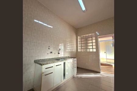 Casa à venda com 151m², 2 quartos e 5 vagas