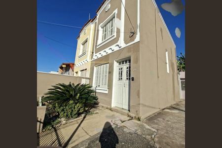 Casa à venda com 151m², 2 quartos e 5 vagas
