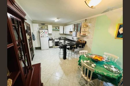 Casa à venda com 184m², 3 quartos e 2 vagas