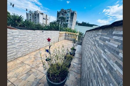 Casa à venda com 184m², 3 quartos e 2 vagas