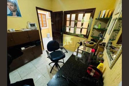 Casa à venda com 184m², 3 quartos e 2 vagas