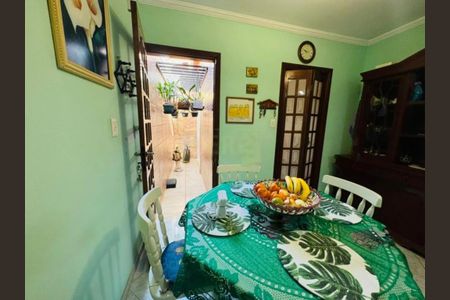 Casa à venda com 184m², 3 quartos e 2 vagas