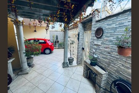 Casa à venda com 184m², 3 quartos e 2 vagas