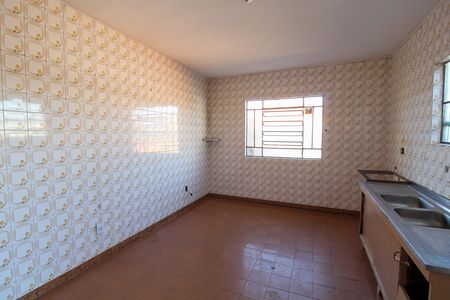 Casa à venda com 339m², 3 quartos e 7 vagas Casa à venda com 339m², 3 quartos e 7 vagasCozinha