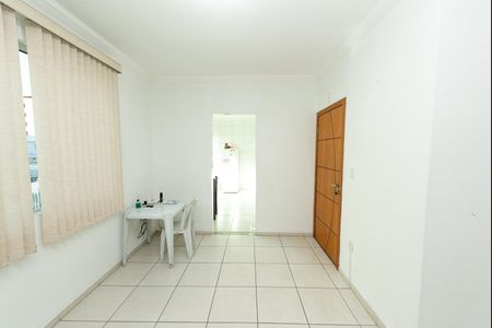 Sala de apartamento à venda com 2 quartos, 65m² em Novo Riacho, Contagem