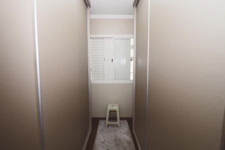 Apartamento à venda com 153m², 4 quartos e 2 vagas Apartamento à venda com 153m², 4 quartos e 2 vagasCloset da suíte