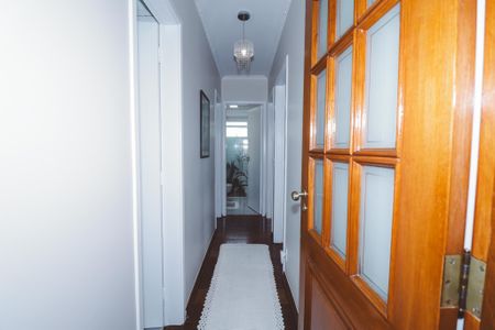 Apartamento à venda com 153m², 4 quartos e 2 vagas Apartamento à venda com 153m², 4 quartos e 2 vagasCorredor