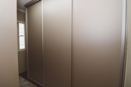 Apartamento à venda com 153m², 4 quartos e 2 vagas Apartamento à venda com 153m², 4 quartos e 2 vagasCloset da suíte