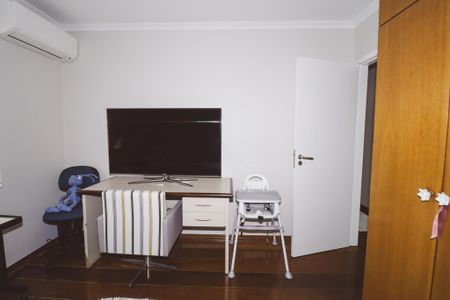 Apartamento à venda com 153m², 4 quartos e 2 vagas Apartamento à venda com 153m², 4 quartos e 2 vagasQuarto 2