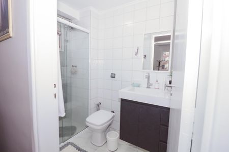 Apartamento à venda com 153m², 4 quartos e 2 vagas Apartamento à venda com 153m², 4 quartos e 2 vagasBanheiro da Suíte