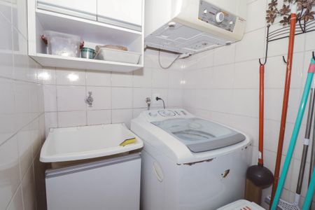 Apartamento à venda com 153m², 4 quartos e 2 vagas Apartamento à venda com 153m², 4 quartos e 2 vagasÁrea de Serviço