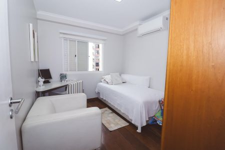 Apartamento à venda com 153m², 4 quartos e 2 vagas Apartamento à venda com 153m², 4 quartos e 2 vagasQuarto 1