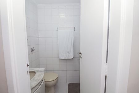 Banheiro de apartamento à venda com 4 quartos, 153m² em Santa Terezinha, São Paulo
