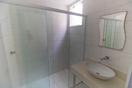 Casa à venda com 80m², 2 quartos e sem vaga Casa à venda com 80m², 2 quartos e sem vagaBanheiro da Suíte 1