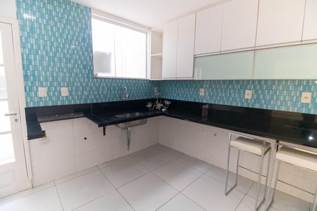 Casa à venda com 80m², 2 quartos e sem vaga Casa à venda com 80m², 2 quartos e sem vagaCozinha