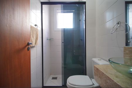 Banheiro de kitnet/studio para alugar com 1 quarto, 35m² em Centro, São Leopoldo