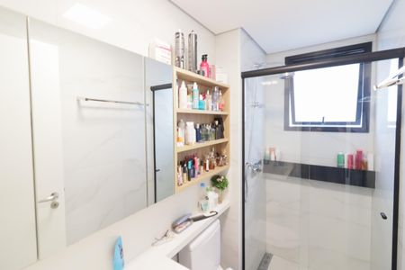 Apartamento à venda com 92m², 2 quartos e 2 vagasBanheiro da Suíte 2
