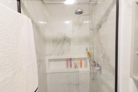 Apartamento à venda com 92m², 2 quartos e 2 vagasBanheiro da Suíte 1