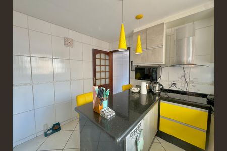 Casa para alugar com 250m², 3 quartos e 4 vagas Casa para alugar com 250m², 3 quartos e 4 vagasCozinha