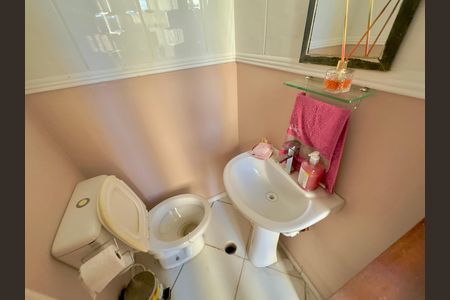 Casa para alugar com 250m², 3 quartos e 4 vagas Casa para alugar com 250m², 3 quartos e 4 vagasBanheiro 5