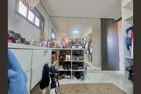 Casa para alugar com 250m², 3 quartos e 4 vagas Casa para alugar com 250m², 3 quartos e 4 vagasCloset
