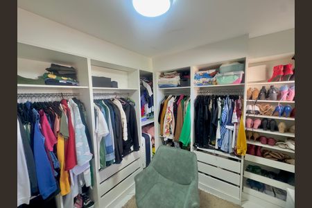 Casa para alugar com 250m², 3 quartos e 4 vagas Casa para alugar com 250m², 3 quartos e 4 vagasCloset