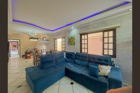Sala de casa para alugar com 3 quartos, 250m² em Jardim Bom Clima, Guarulhos
