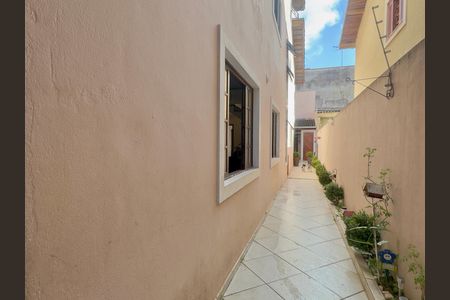 Casa para alugar com 250m², 3 quartos e 4 vagas Casa para alugar com 250m², 3 quartos e 4 vagasCorredor externo