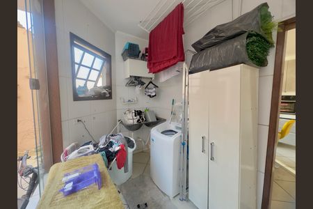 Casa para alugar com 250m², 3 quartos e 4 vagas Casa para alugar com 250m², 3 quartos e 4 vagasÁrea de Serviço