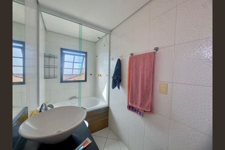 Casa para alugar com 250m², 3 quartos e 4 vagas Casa para alugar com 250m², 3 quartos e 4 vagasBanheiro 2