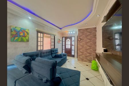 Casa para alugar com 250m², 3 quartos e 4 vagas Casa para alugar com 250m², 3 quartos e 4 vagasSala