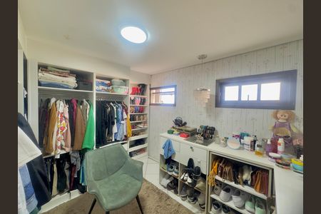 Casa para alugar com 250m², 3 quartos e 4 vagas Casa para alugar com 250m², 3 quartos e 4 vagasCloset