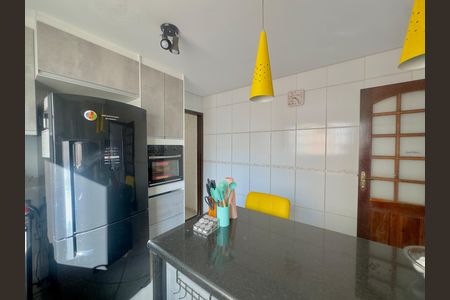 Casa para alugar com 250m², 3 quartos e 4 vagas Casa para alugar com 250m², 3 quartos e 4 vagasCozinha