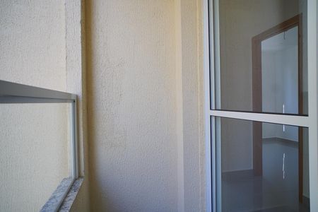 Varanda  de apartamento à venda com 2 quartos, 45m² em Costa E Silva, Porto Alegre